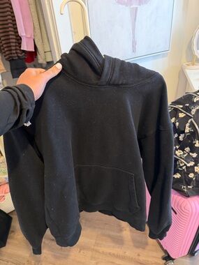 Aritzia Black perfect fit  Hoodie Sweatshirt